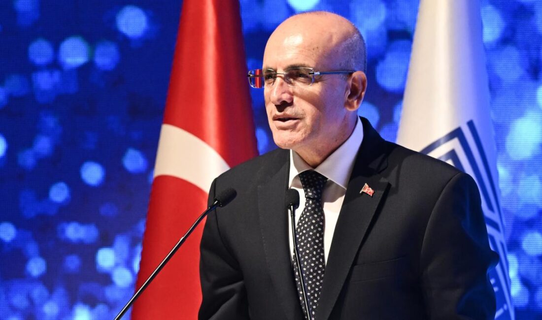 Bakan Şimşek ABD’ye gitti: Üst düzey temaslarda bulunacak Hazine ve Maliye Bakanı Mehmet Şimşek küresel ekonomik gündemin ele