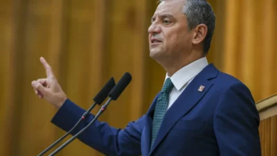 CHP Genel Başkanı Özgür Özel, Ankara Valiliği'nin 23 Nisan yürüyüşüne