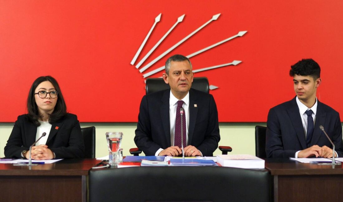 CHP'nin 21. Olağanüstü Kurultayı'nın ardından belirlenen Parti Meclisi, Genel Başkan