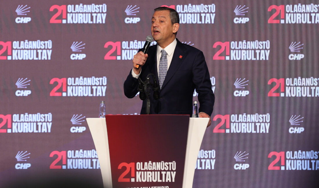 CHP Genel Başkanı Özgür Özel, yeniden parti liderliğine seçilmesinin ardından