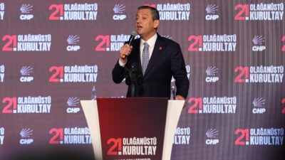 CHP Genel Başkanı Özgür Özel, yeniden parti liderliğine seçilmesinin ardından