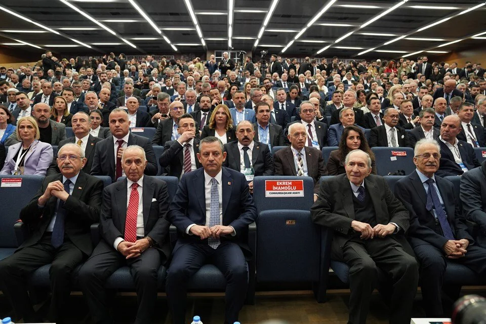 özgür özel