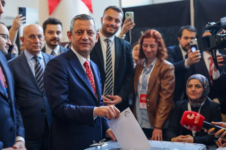 CHP'nin 21. Olağanüstü Kurultayı'nda parti içi muhalefetin çıkardığı "Denge ve