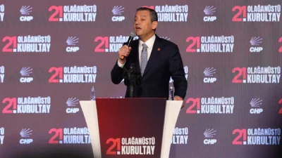 CHP lideri Özgür Özel, 21. Olağanüstü Kurultay'da yaptığı konuşmada, "İktidarı