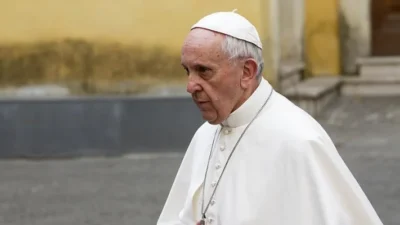 Katolik dünyasının ruhani lideri Papa Francis'in ölüm nedeni ve vasiyetiyle