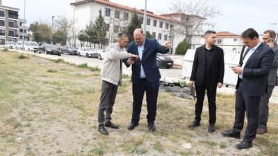 Menderes Belediyesi, can dostlar için pati park projesinde ilk kazmayı