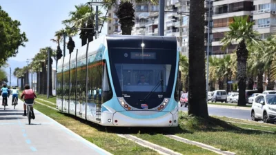 Sabah işe gidecekler dikkat! İzmir tramvay hattında beklenmedik teknik arıza