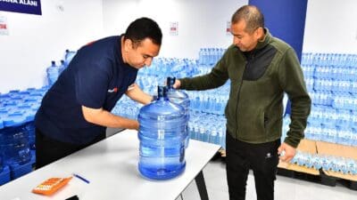 İzmirlileri güvenli alışverişle buluşturmak için hizmete başlayan İZMAR mağazaları, Gel