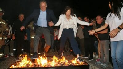 Karşıyaka Belediyesi’nin düzenlediği Hıdırellez Şenliği, binlerce kişinin katılımıyla unutulmaz anlara