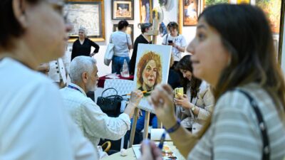 1500’ün üzerinde yerli ve yabancı sanatçının, 8 binden fazla resim