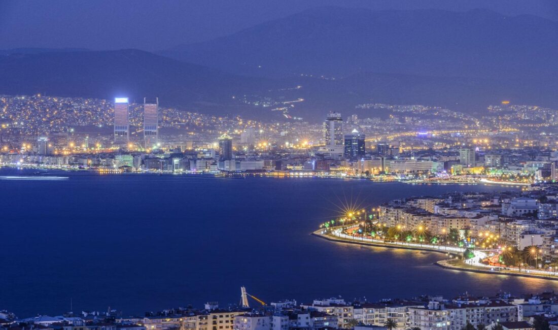 İzmir Büyükşehir Belediyesi’nin akıllı kent vizyonu doğrultusunda “İzmir’in Dijital İkizi”