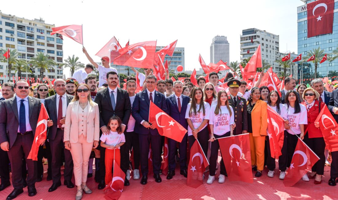 İzmir’de 19 Mayıs Atatürk’ü Anma, Gençlik ve Spor Bayramı kutlamaları
