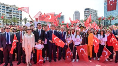 İzmir’de 19 Mayıs Atatürk’ü Anma, Gençlik ve Spor Bayramı kutlamaları