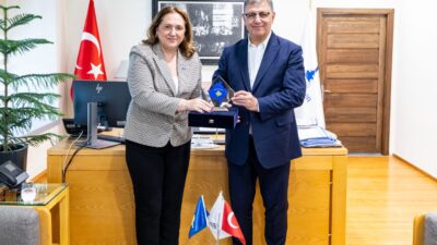 İzmir Büyükşehir Belediye Başkanı Dr. Cemil Tugay, Kosova Cumhuriyeti İstanbul