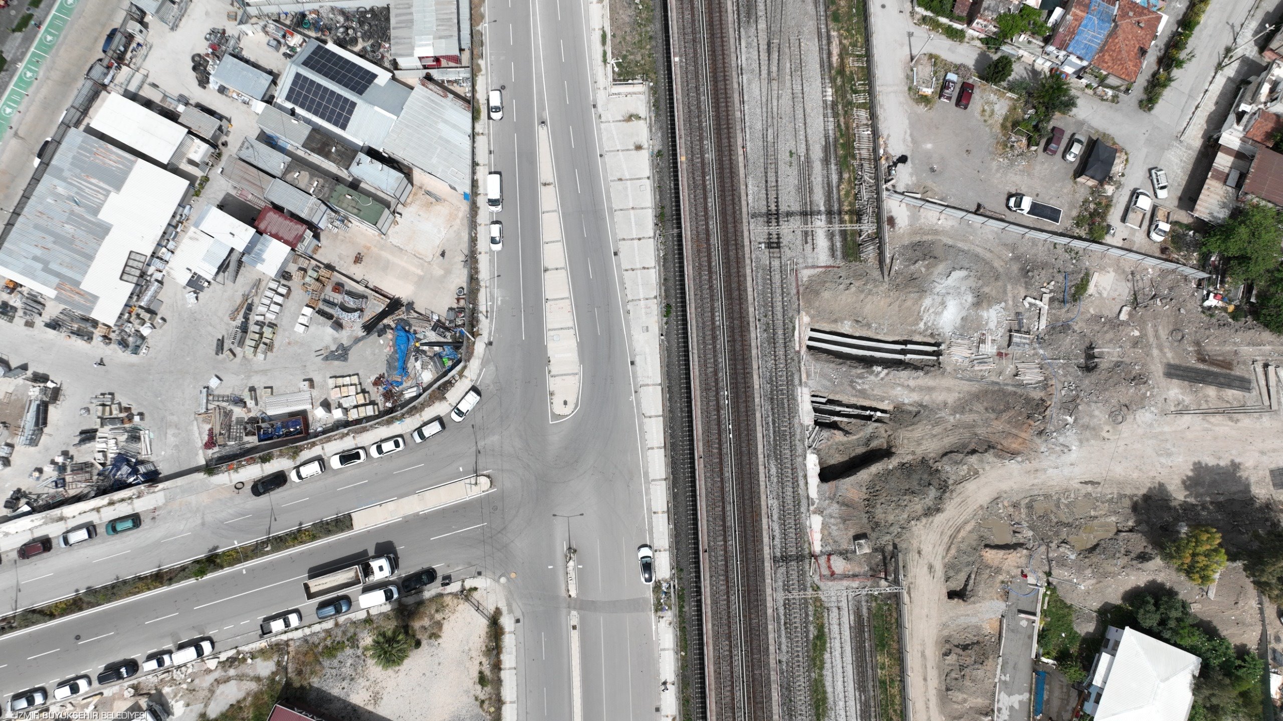 İzmir Büyükşehir Belediye Başkanı Dr. Cemil Tugay’ın İzmir’in kalbindeki trafik