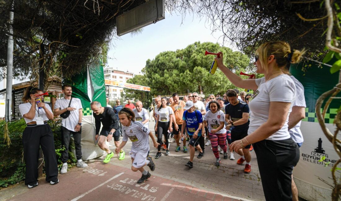 İzmir Büyükşehir Belediyesi’nin Okul Aile Birliklerine Destek Projesi kapsamında, İzmir