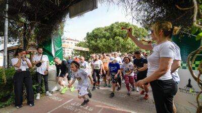 İzmir Büyükşehir Belediyesi’nin Okul Aile Birliklerine Destek Projesi kapsamında, İzmir