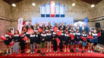 İzmir Büyükşehir Belediyesi kentteki yetenekli çocukları ve gençleri keşfetmek amacıyla