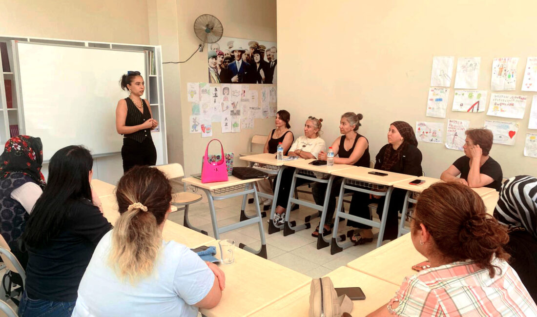 Çiğli’de anne, çocuk ve gençlere seminer Çiğli Belediyesi, çocukların sorumluluk bilincini artırmak ve ergenlik dönemindeki bireylerin