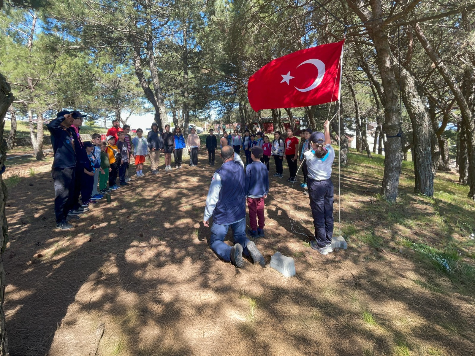 Çiğli Belediyesi, gençlerin doğayla bağ kurmalarını sağlamak ve temel yaşam