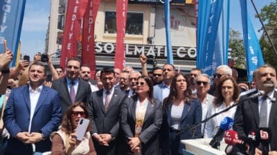 İzmir'de Genel Başkan Özgür Özel'e yapılan saldırıya karşı CHP örgütü
