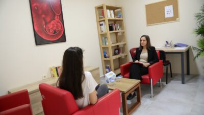 Bayraklı Belediyesi, kadınlara sosyal, hukuki ve psikolojik destek verilmesi amacıyla