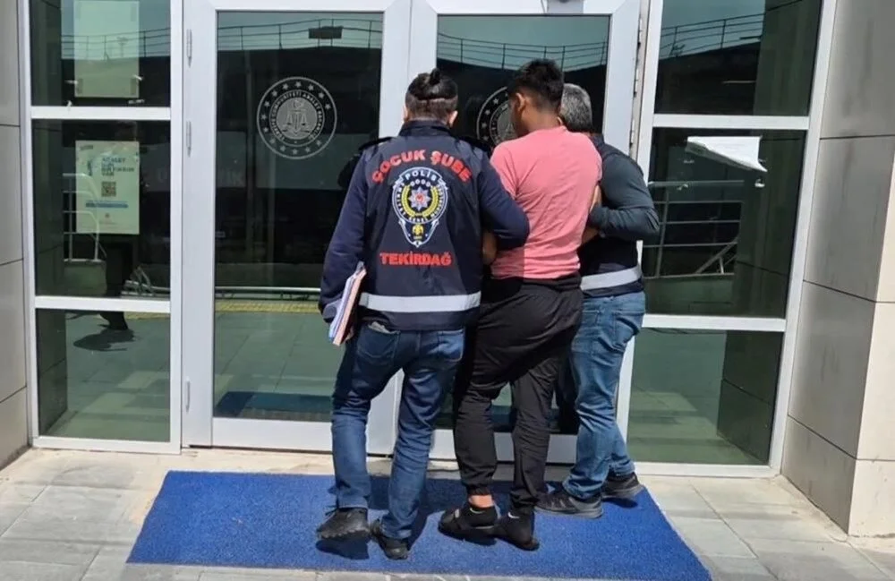 Tekirdağ’ın Süleymanpaşa ilçesinde, komşusuna yardım etmeye giden bir kadın 14