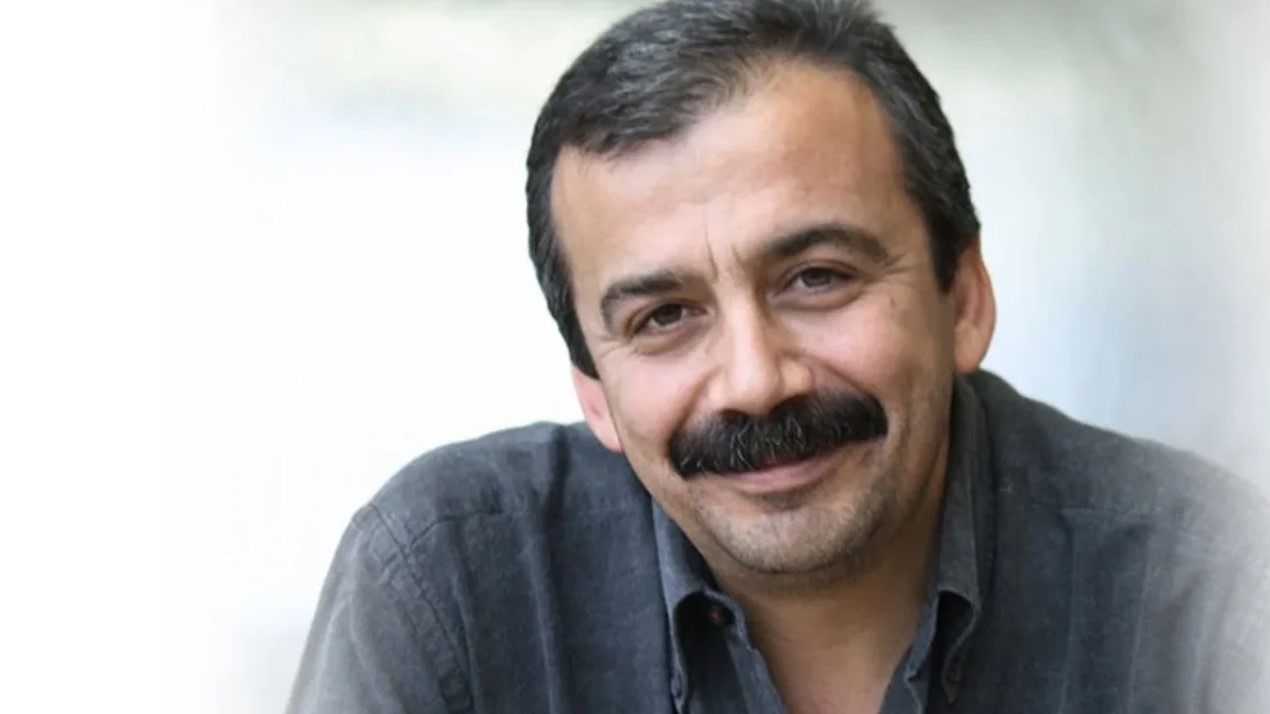 DEM Parti İstanbul Milletvekili ve TBMM Başkanvekili Sırrı Süreyya Önder,