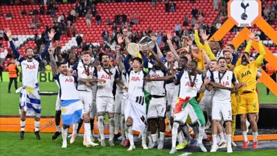 İngiliz ekibi Tottenham, UEFA Avrupa Ligi finalinde Manchester United'ı 1-0