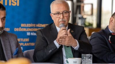 AK Parti Karşıyaka İlçe Başkanı Selahattin Köse, Behice Yıldız Ünsal’ın