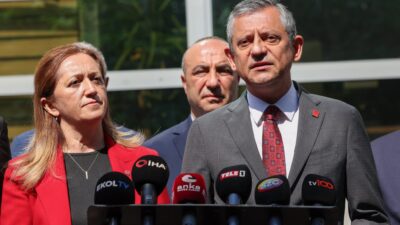 CHP Genel Başkanı Özgür Özel, DİSK ziyareti sonrası İzmir’de başlayan