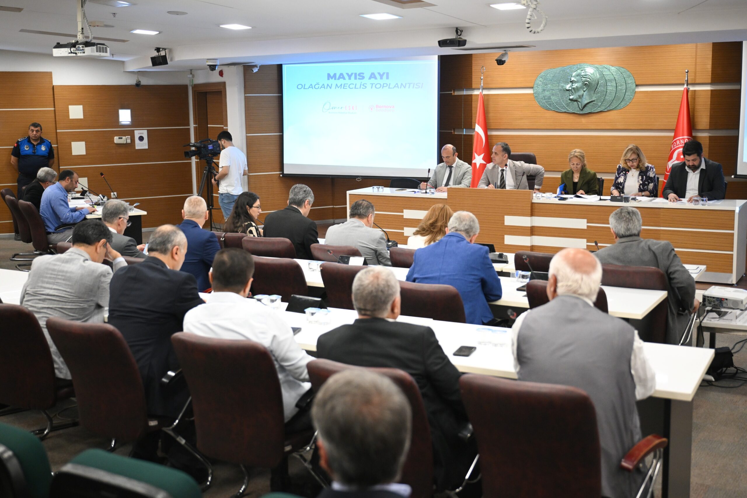 Bornova Belediyesi’nin 2024 Mali Yılı Kesin Hesabı, Belediye Meclis toplantısında