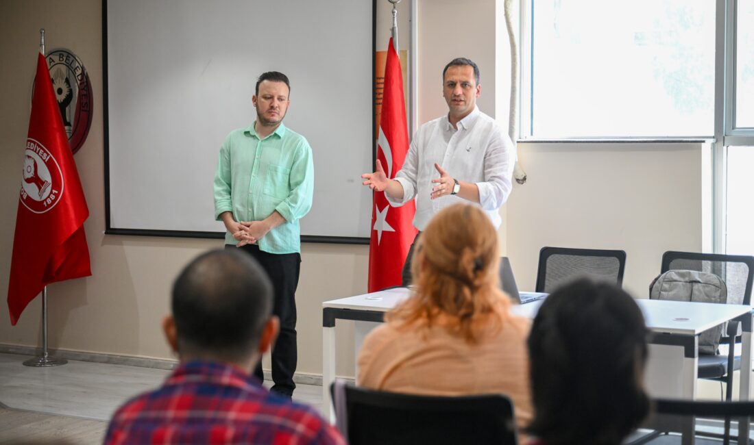 Bornova Belediyesi ile Pi Gençlik Derneği iş birliğinde düzenlenen programda