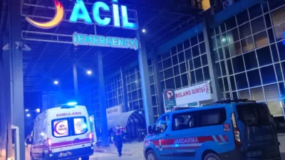 Afyonkarahisar'ın Emirdağ ilçesinde meydana gelen trafik kazasında, AK Parti eski