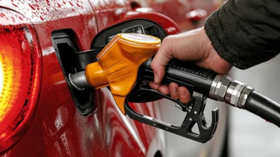 Brent petrol fiyatlarındaki dalgalanma Türkiye’de akaryakıt fiyatlarını etkiliyor. Motorine gelen