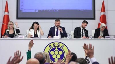 İzmir'in Buca ilçesinde çevre temizliği için acil ihtiyaç duyulan 500
