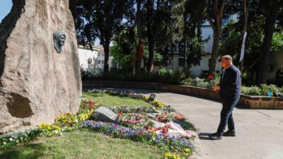 İzmir Büyükşehir Belediye Başkanı Dr. Cemil Tugay, Anneler Günü’nde Ulu