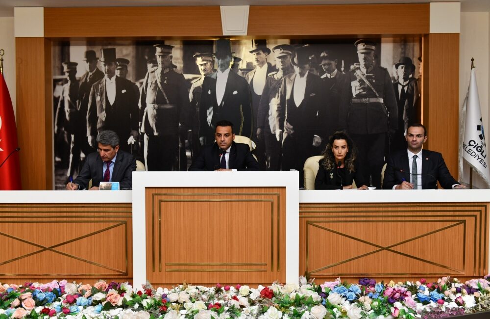 Çiğli Belediye Başkanı Onur Emrah Yıldız, Mayıs ayı meclis toplantısında