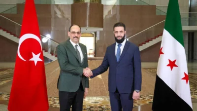 İbrahim Kalın, Suriye’de HTŞ lideri Colani ile yaptığı görüşmede, YPG'nin