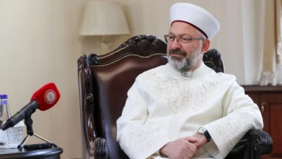 Diyanet İşleri Başkanı Prof. Dr. Ali Erbaş, "Batı merkezli bilginin