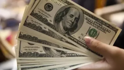 Dolar ve euro haftanın son iş gününe yükselişle başladı. İstanbul
