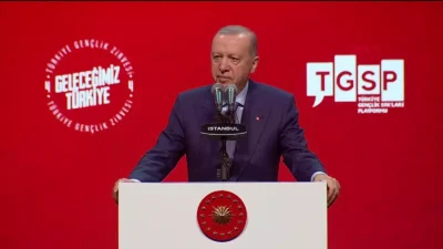Cumhurbaşkanı Recep Tayyip Erdoğan, İstanbul'da düzenlenen 4'üncü Türkiye Gençlik Zirvesi'nde