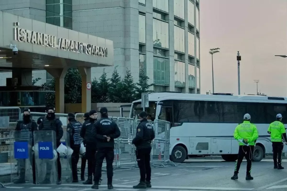 İBB’ye yönelik yürütülen yolsuzluk soruşturması kapsamında bu sabah beşinci dalga