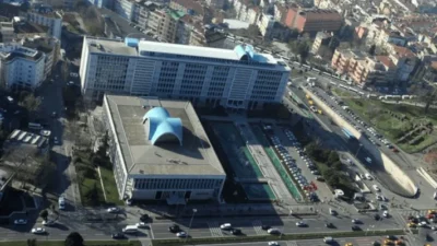İstanbul Başsavcılığı tarafından yürütülen dört farklı yolsuzluk soruşturmasında 47 kişi