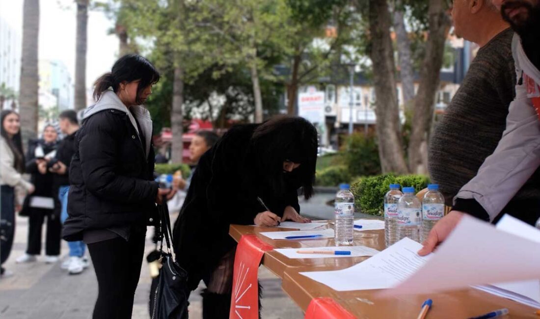 CHP İzmir İl Başkanı Şenol Aslanoğlu, sosyal medya hesabından yaptığı