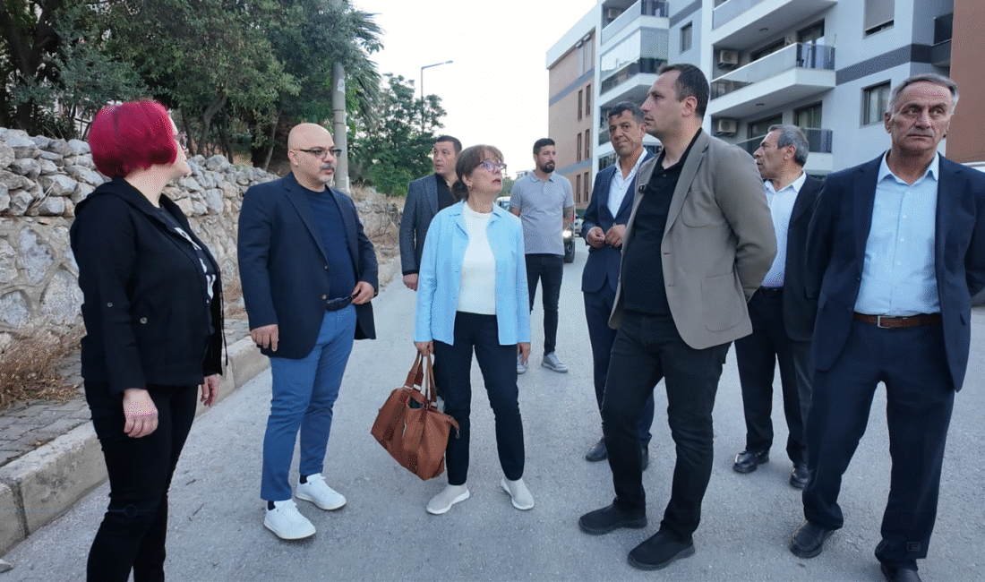 Bornova Belediye Başkanı Ömer Eşki, Erzene Mahallesi’nde yaptığı saha çalışmasında