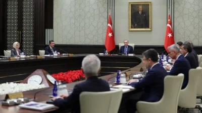 PKK'nın silah bırakma ve fesih kararını duyurmak üzere kongresini tamamlamasının