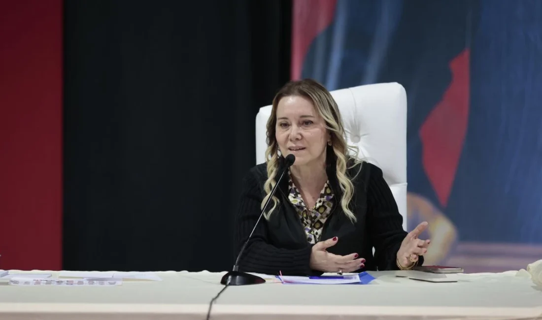Başkan Mutlu isyan etti: “Görün halimizi her şeyimizi veriyoruz” Konak Belediyesi'nin SGK ve vergi borçlarına karşılık taşınmazlarının devrini öngören