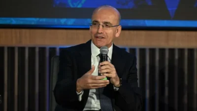 Hazine ve Maliye Bakanı Mehmet Şimşek, Londra'da yatırımcılarla buluştuğu toplantıda,