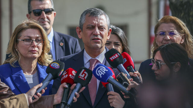 CHP lideri Özgür Özel, AKM çıkışında uğradığı fiziki saldırı sonrası